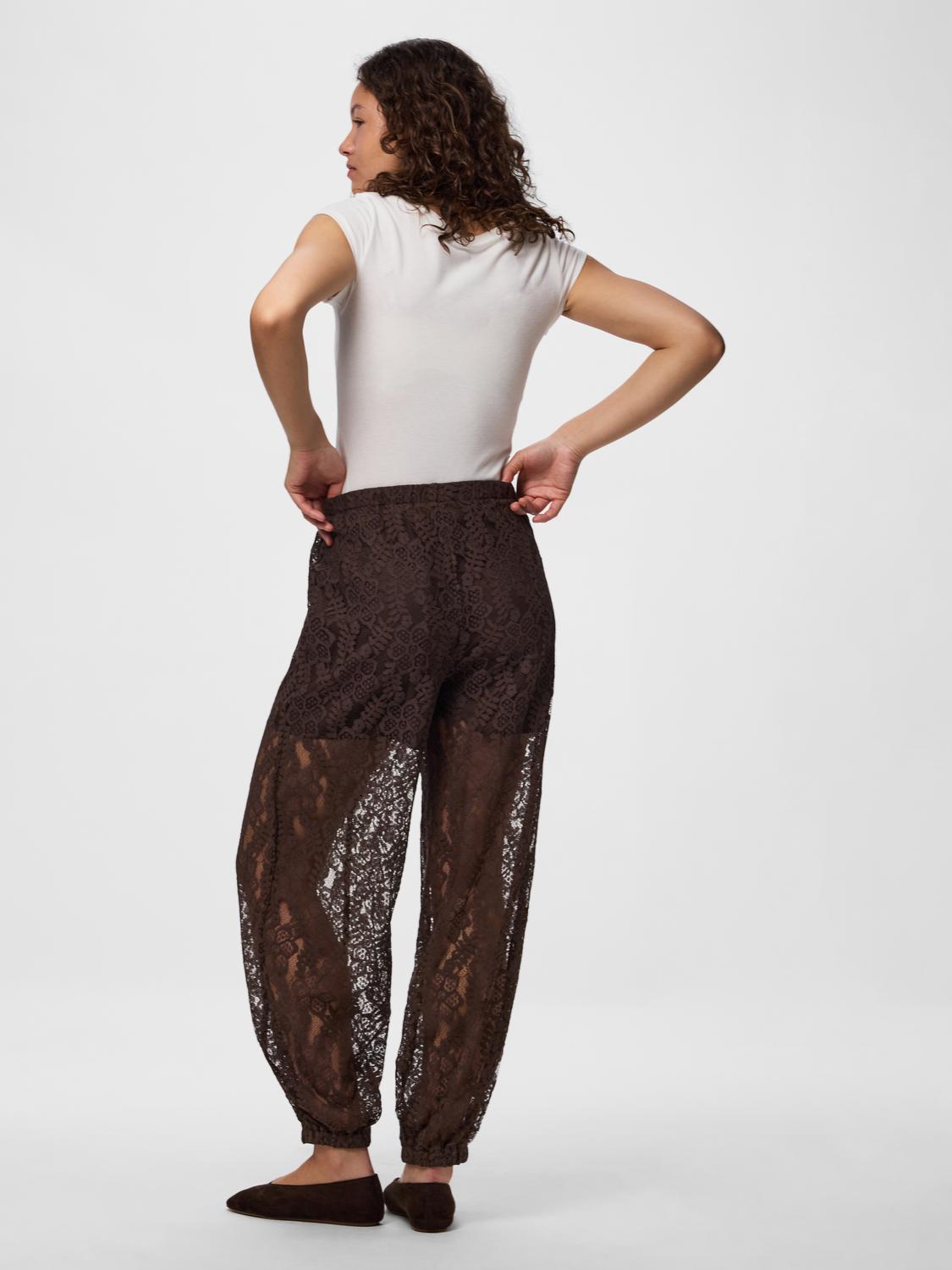 model_shot-back
